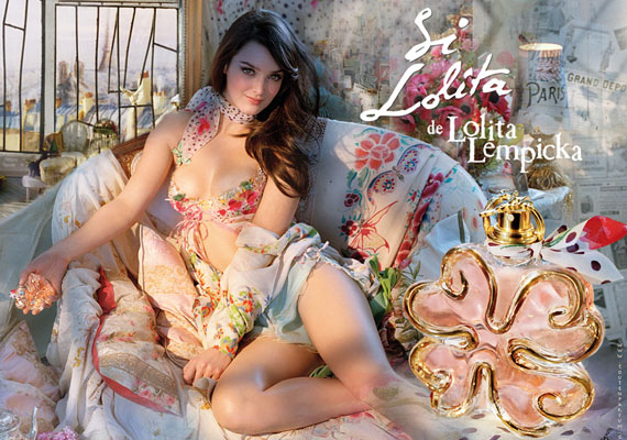 A párizsi rosszkislányok csak annyit mondanak, igen: Si, Lolita az illat neve.