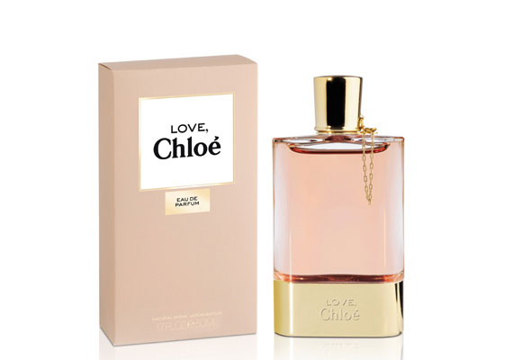 A Chloé Love parfüm egy igazi tavaszi virágkoszorú illatát öleli fel: megtalálható benne az írisz, a pink bors, a narancsvirág, az orgona és a mósusz aromája is. 30 milliliter 19 709 forint.