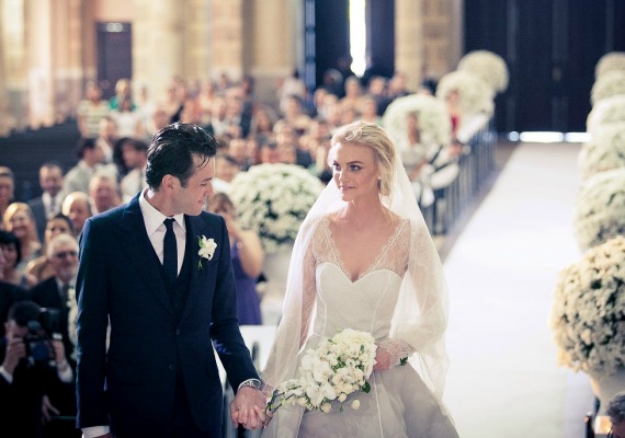 Caroline és Fabio Bartelt az itajaí-i Santa Catarina-templomban házasodtak össze. /Forrás: vogue.com/