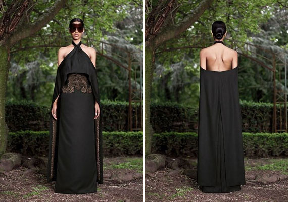 A berakással díszített estélyi nyakmegoldása leginkább egy strandruhára emlékeztet, mégis van benne valami elegáns. /Forrás: Courtesy of Givenchy/