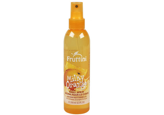 A <b>Fruttini Milky Orange</b> testpermet narancs kivonattal, mandulaolajjal, E-vitaminnal, valamint egyéb hidratáló anyagokkal ápolja és kényezteti a bőrt.