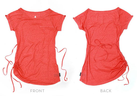A mályvaszínű póló selyem és mikromodal - ez a világ legfinomabb rostja - keverékéből készült, így nagyon könnyű viselet. /Forrás: www.facebook.com/PinetimeClothing/
