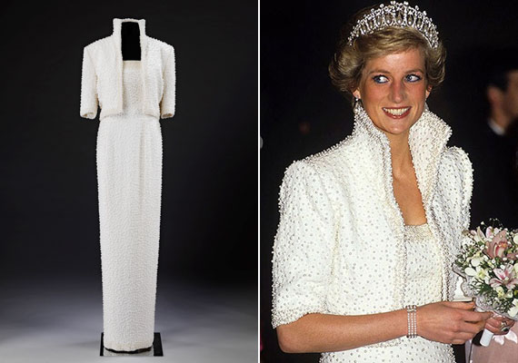 Ez a Catherine Walker-ruha talán a leghíresebb. Rengeteg gyönggyel varrták ki. Diana imádta a divatot, közeli barátja volt Gianni Versacénak is, a tervező temetésén is részt vett.
