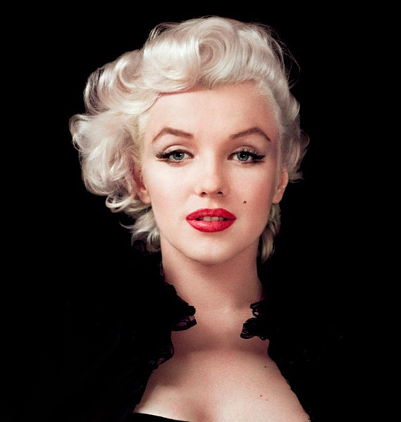 Marilyn Monroe szexi frizuráját ma is sokan utánozzák, hiszen újra divatba hozták a retró trendek. /Forrás: http://www.fashiongonerogue.com/