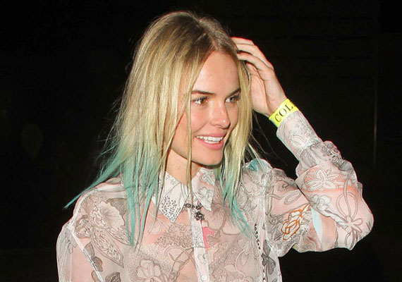 Kate Bosworth egy kicsit mellélőtt a kék hajvégekkel.