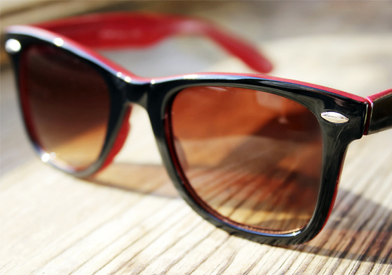 A napszemüveg szintén hasonló veszélyeket rejt magában, ezt is érdemes alkalmanként megtisztogatni.